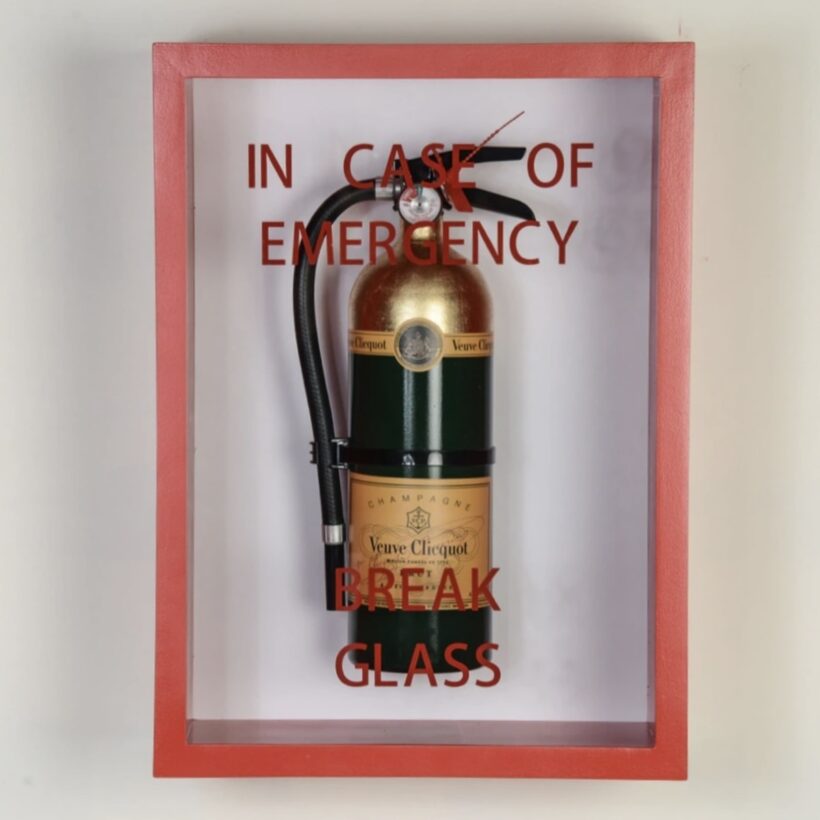 VEUVE CLIQUOT : In Case Of Emergency Break Glass